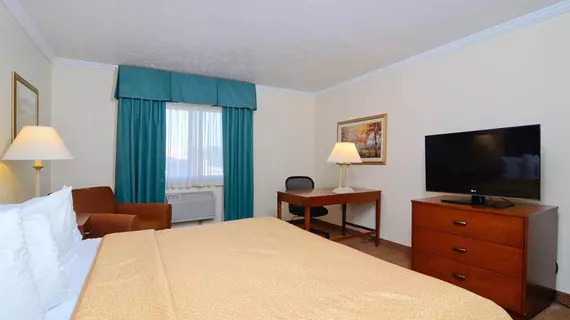 Best Western Pioneer Inn & Suites | Michigan - Escanaba (ve civarı) - Escanaba