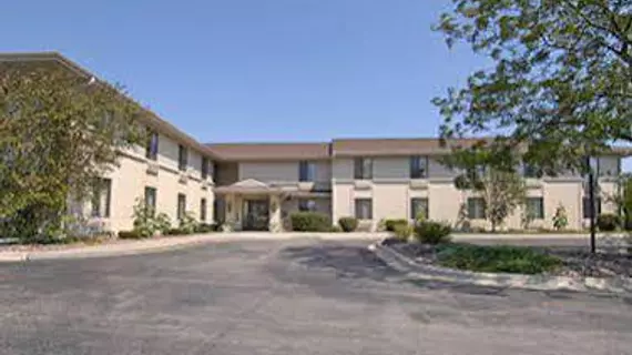 SUPER 8 GERMANTOWN/MILWAUKEE | Wisconsin - Village of Germantown