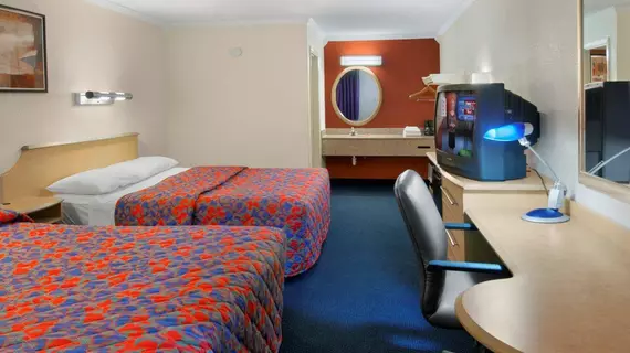 Motel 6 Gatlinburg Smoky Mountains | Tennessee - Gatlinburg - Pigeon Forge (ve civarı) - Gatlinburg