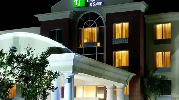 Holiday Inn Express Hotel & Suites Charleston - North | Güney Karolayna - Charleston (ve civarı) - North Charleston