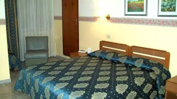 Hotel Redebora | Sicilya - Messina (vilayet) - Torregrotta