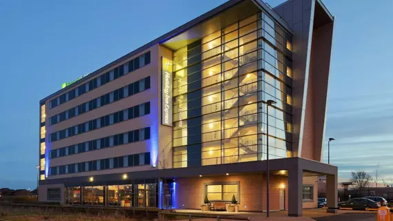 Holiday Inn Express Liverpool John Lennon Airport | Merseyside (ilçe) - Liverpool (ve civarı) - Liverpool - Speke