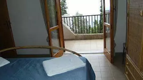 Residence Calavà Villa Rosa | Sicilya - Messina (vilayet) - Gioiosa Marea