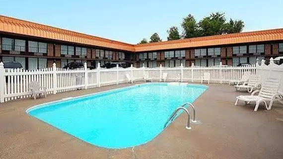 Econo Lodge Jefferson City | Missouri - Columbia (ve civarı) - Jefferson City