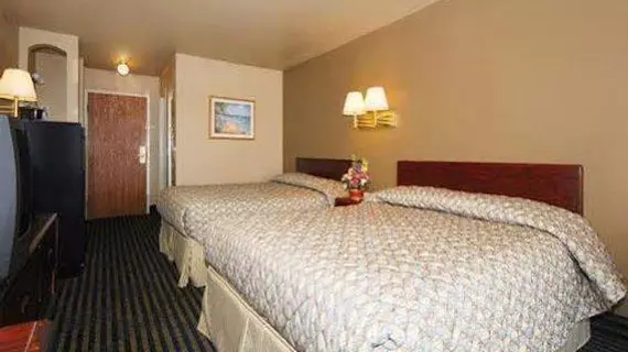 Rodeway Inn & Suites Lake Havasu City | Kaliforniya - San Bernardino County - Lake Havasu City