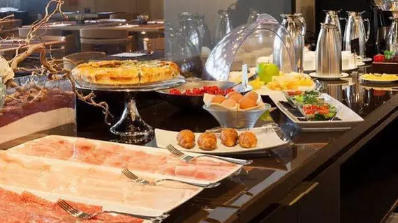 AC Hotel Torino | Piedmont - Turin (ve civarı) - Turin - Millefonti