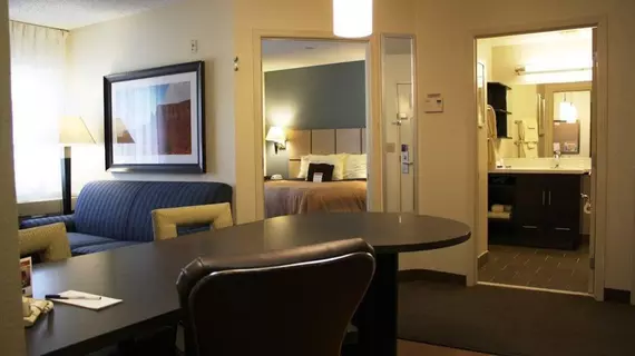 Candlewood Suites Arlington | Teksas - Dallas (ve civarı) - Arlington