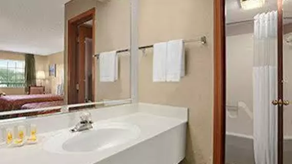 Days Inn Branson / Near the Strip | Missouri - Branson (ve civarı) - Branson - Branson Theater District