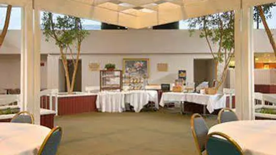 Ramada Inn Conference Center Bossier City | Louisiana - Bossier Parish - Shreveport (ve civarı) - Bossier City