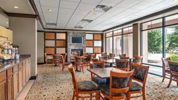 Comfort Inn & Suites Meriden | Connecticut - Hartford (ve civarı) - Meriden