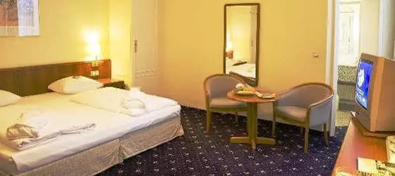 Hotel Monopol | Hessen - Frankfurt (ve civarı) - Frankfurt - Gutleutviertel