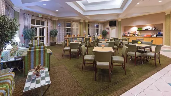 La Quinta Inn & Suites Shreveport Airport | Louisiana - Bossier Parish - Shreveport (ve civarı) - Shreveport