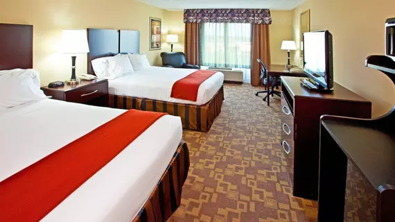 Holiday Inn Express Hotel & Suites Lexington Northeast | Kentucky - Lexington (ve civarı) - Lexington