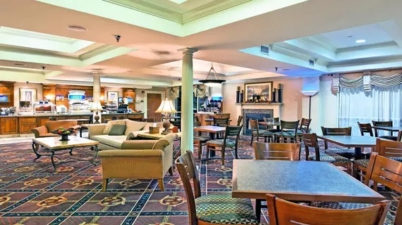 HOLIDAY INN EXPRESS & SUITES C | Alabama - Cullman (ve civarı) - Cullman