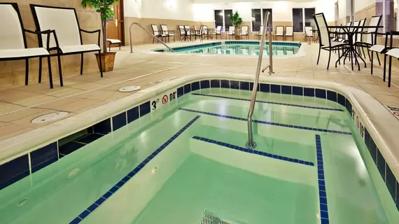 Holiday Inn Express & Suites Jacksonville | İllinois - Springfield (ve civarı) - Jacksonville - South Jacksonville