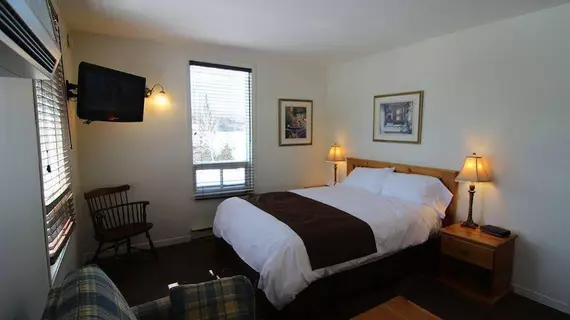 Hotel Mont-Tremblant | Quebec - Les Laurentides Regional County Belediyesi - Tremblant Dağı (ve civarı) - Mont-Tremblant