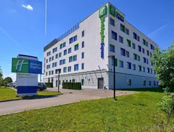 Holiday Inn Express Warsaw Airport | Mazovya Voyvodalığı