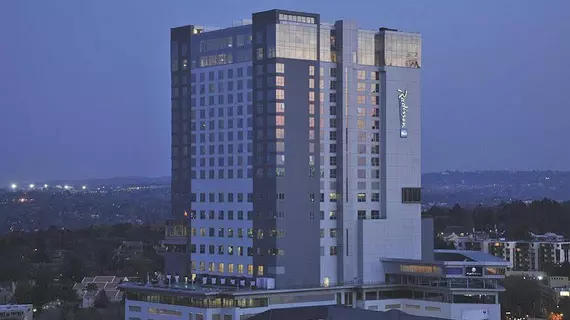 Radisson Blu Hotel Sandton, Johannesburg | Gauteng - City of Tshwane - Johannesburg (ve civarı) - Sandton