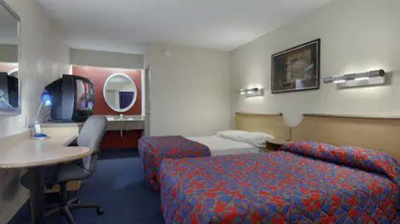 Midpointe Hotel by Rosen Hotels & Resorts | Florida - Orlando (ve civarı) - International Drive