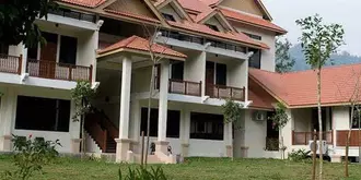 Suria Hill Country House