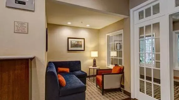 Comfort Inn & Suites North Conway | New Hampshire - North Conway