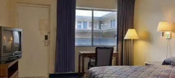 Lancaster Amish Country Travelodge | Pensilvanya - Lancaster (ve civarı) - Lancaster