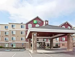 Holiday Inn Express Hotel & Suites Seaside Convention Center | Oregon - Oregon Coast - Seaside