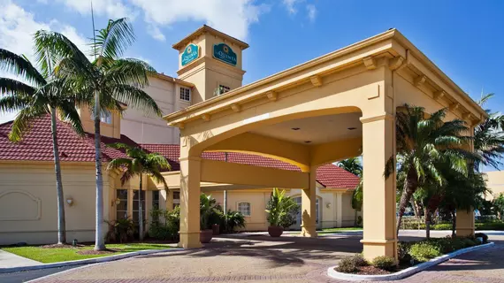 La Quinta Inn & Suites Miami Airport West | Florida - Miami (ve civarı) - Doral