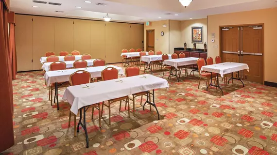 La Quinta Inn & Suites Stillwater | Oklahoma - Stillwater