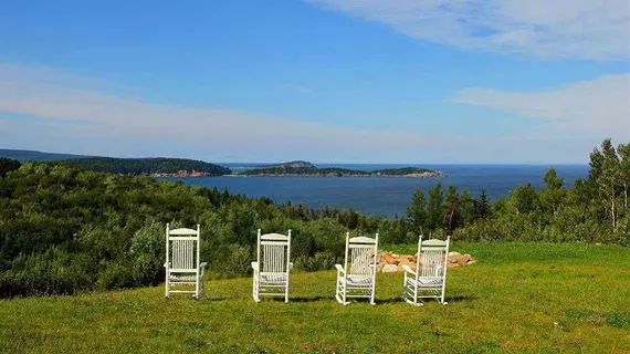 Castle Rock Country Inn | Nova Scotia - Ingonish Beach