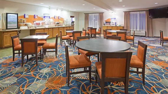 Holiday Inn Express Onalaska | Wisconsin - La Crosse (ve civarı) - Onalaska