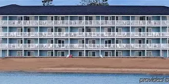 Fairview Beachfront Inn & Waterpark