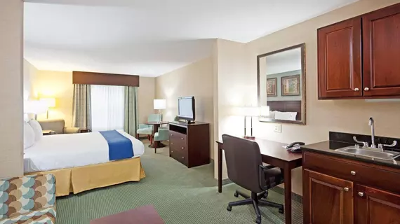 Holiday Inn Express and Suites Meriden | Connecticut - Hartford (ve civarı) - Meriden