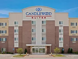 Candlewood Suites Louisville North | Indiana - Jeffersonville - Clarksville (ve civarı) - Clarksville