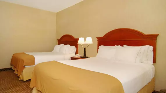 Holiday Inn Express Cedar Rapids (Collins Road) | Iowa - Cedar Rapids - Iowa City (ve civarı) - Cedar Rapids