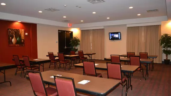 Holiday Inn Express Hotel and Suites Duncan | Oklahoma - Duncan