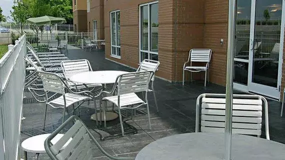 Fairfield Inn & Suites Lexington North | Kentucky - Lexington (ve civarı) - Lexington