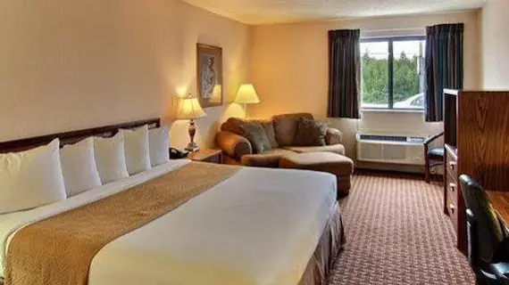 Quality Inn Saint Ignace | Michigan - St Ignace