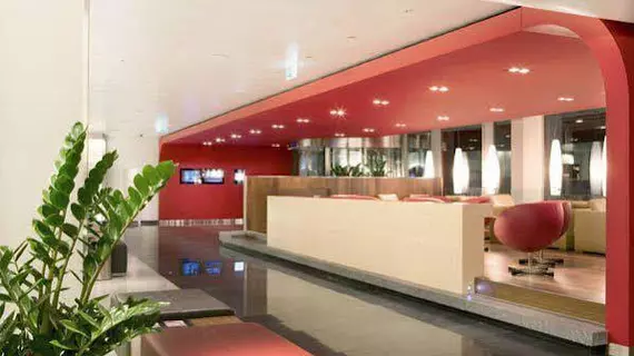 Mövenpick Hotel Zurich Airport | Zürih Kantonu - Zürih (ve civarı) - Opfikon - Glattbrugg