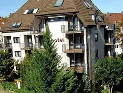 Hotel Astoria am Urachplatz | Baden-Wuerttemberg - Rems-Murr-Kreis - Stuttgart (ve civarı) - Stuttgart - Ostheim