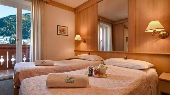 Hotel La Serenella | Trentino-Alto Adige - Trento İli - Moena