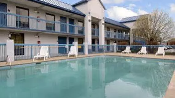 Days Inn Goodlettsville | Tennessee - Nashville-Davidson - Nashville (ve civarı) - Goodlettsville