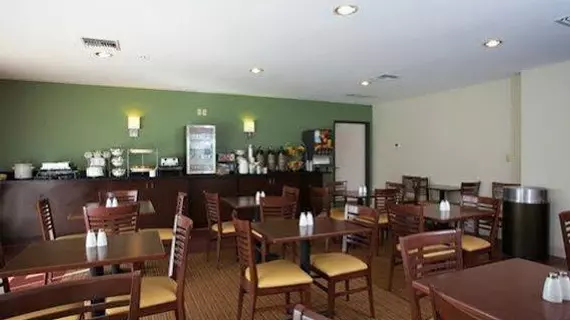 Sleep Inn & Suites Evergreen | Alabama - Evergreen (ve civarı) - Evergreen