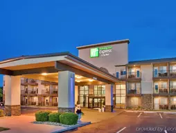 Holiday Inn Express Hotel & Suites Branson 76 Central | Missouri - Branson (ve civarı) - Branson - Branson Theater District