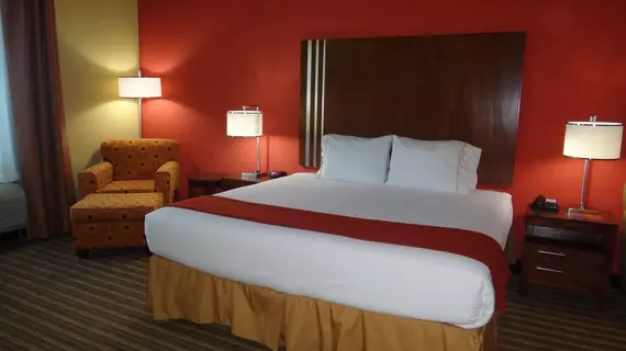 Holiday Inn Express & Suites Cleveland | Teksas - Conroe (ve civarı) - Cleveland