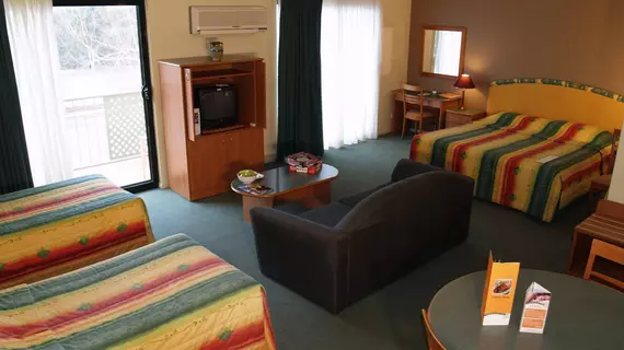 Alpha Hotel Canberra | Avustralya Başkent Bölgesi - Tuggeranong - Kanberra (ve civarı) - Greenway