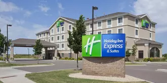 HOLIDAY INN EXPRESS & SUITES R