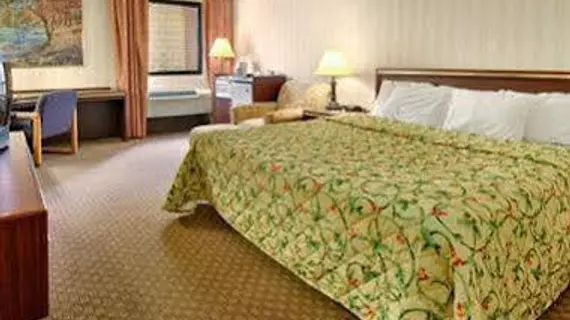 Days Inn & Suites Northwest Indianapolis | Indiana - Indianapolis (ve civarı) - Indianapolis