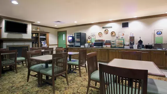 Country Inn & Suites By Carlson, Gillette, WY | Wyoming - Gillette (ve civarı) - Gillette