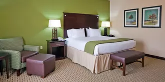 Holiday Inn Express Hotel & Suites Opelika Auburn